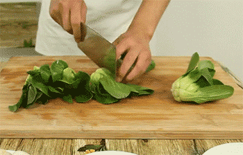 【蚝油双菇】处理青菜