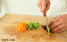 【鱼香肉丝】胡萝卜、青椒、木耳切丝