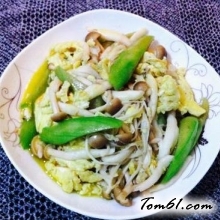 蟹味菇炒丝条的做法