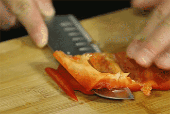 【手撕杏鲍菇】切彩椒