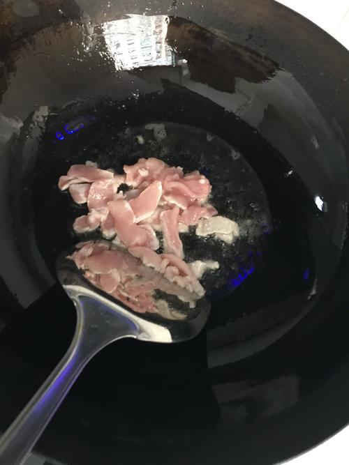 【肉炒双菇】