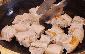 【土豆烧肉】煎