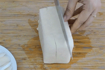【鲫鱼豆腐汤】切豆腐