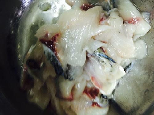 【老坛酸菜片片鱼】