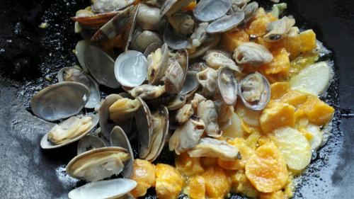 【花蛤炖曰本豆腐】