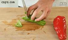 【地三鲜】切红绿尖椒