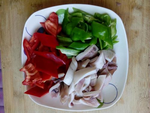 【耗油彩椒鱿鱼】