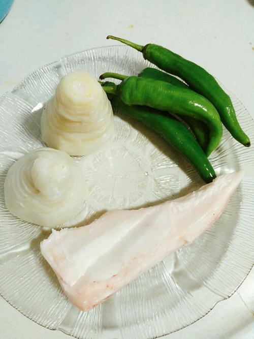 【肥肉爆炒青椒酸笋】