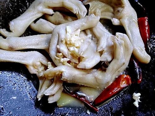 【香辣鸭掌】