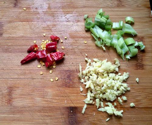 【秋葵炒肉片】