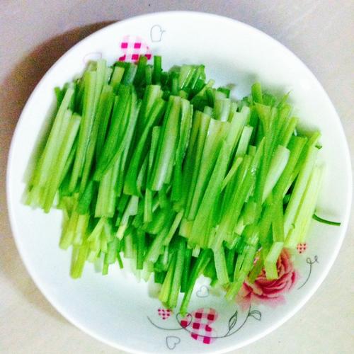 【芹菜炒豆干】