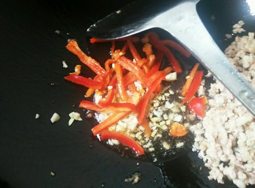 【豉香肉末炒苦瓜】