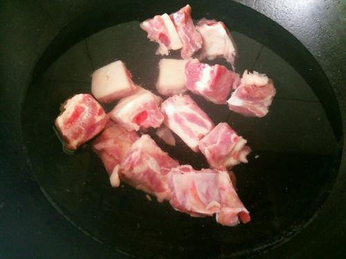 【彩椒土豆烧排骨】