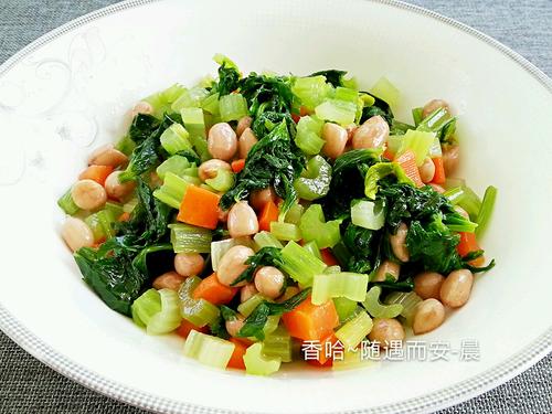 【芹菜花生米】