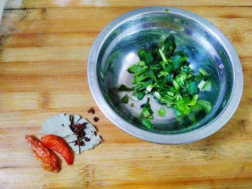 【酸辣土豆丝】