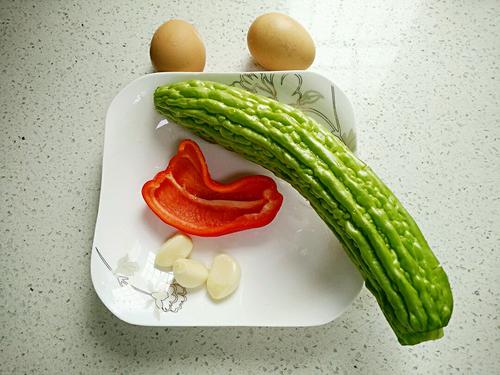 【苦瓜炒鸡蛋】