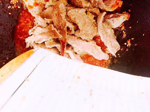 【孜然羊肉片】