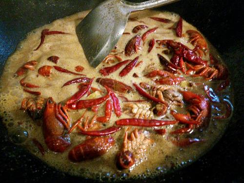 【吮指回味十三香啤酒小龙虾】