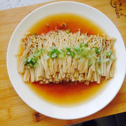 【油泼金针菇】