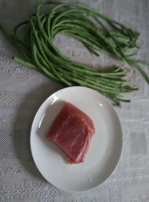 【豇豆炒里脊】