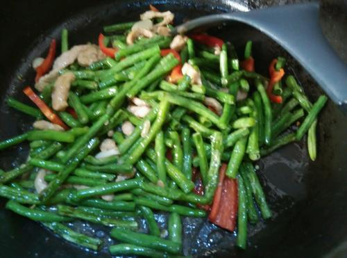 【豇豆炒里脊】