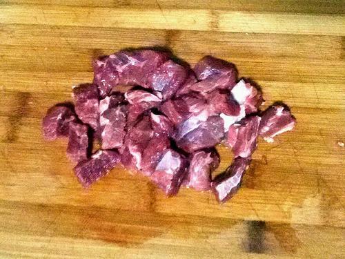 【孜然牙签牛肉】