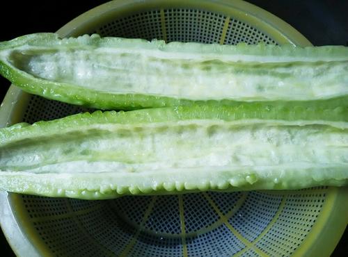 【豉香肉末炒苦瓜】