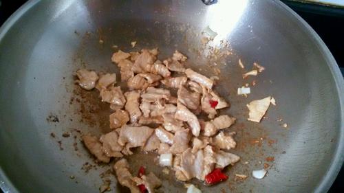 【苦瓜炒肉片】