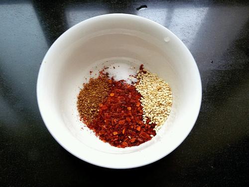 【孜然牙签牛肉】