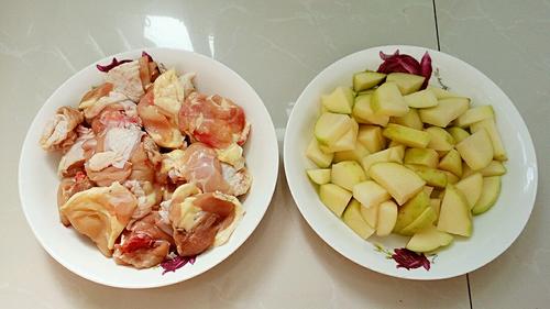 【红烧土豆鸡块】