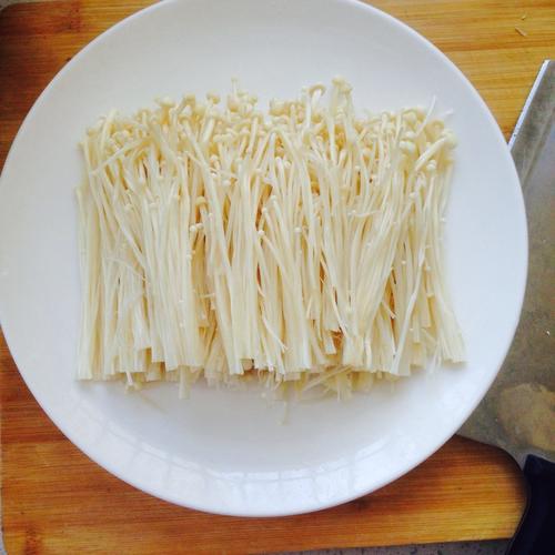 【油泼金针菇】