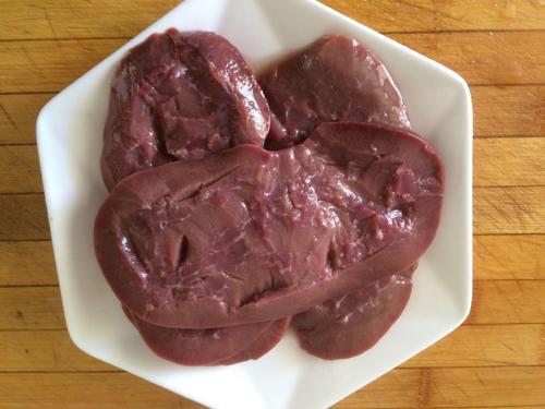 【胡萝卜炒腰花】