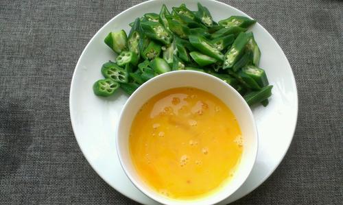 【黄秋葵炒鸡蛋】