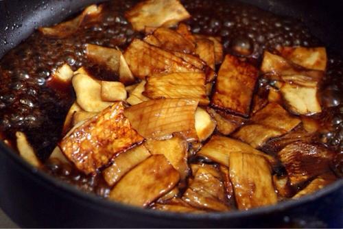 【酱汁杏鲍菇】