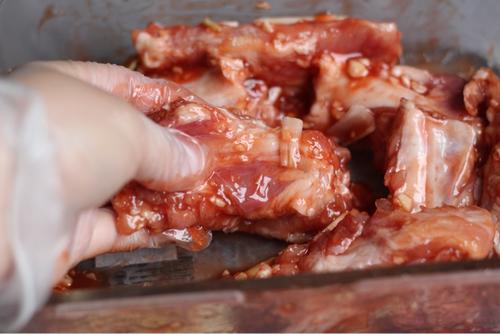 【蜜汁叉烧排骨】