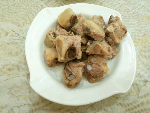 【彩椒土豆烧排骨】