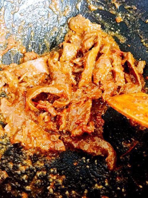 【孜然羊肉片】