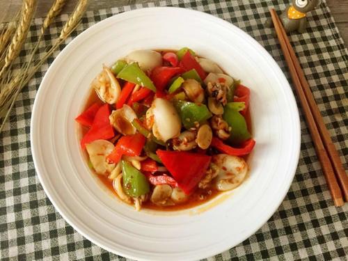 【香辣墨鱼仔】