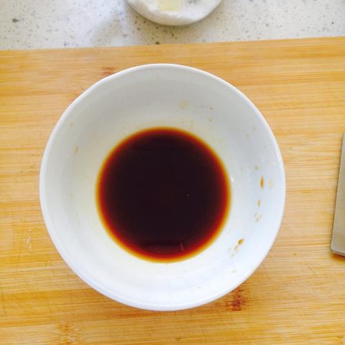 【油泼金针菇】