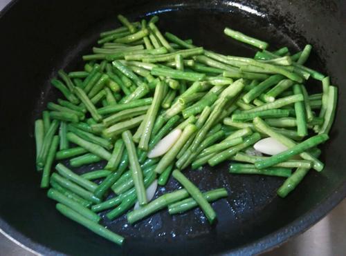 【豇豆炒里脊】
