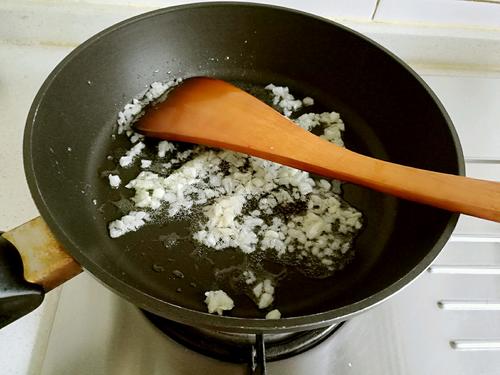 【素炒长豆角丁】