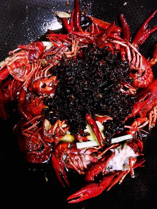 【懒人版啤酒小龙虾】