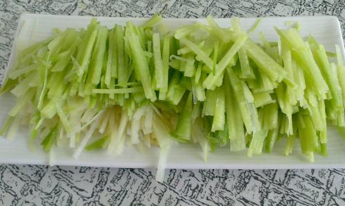 【肉炒萝卜丝】