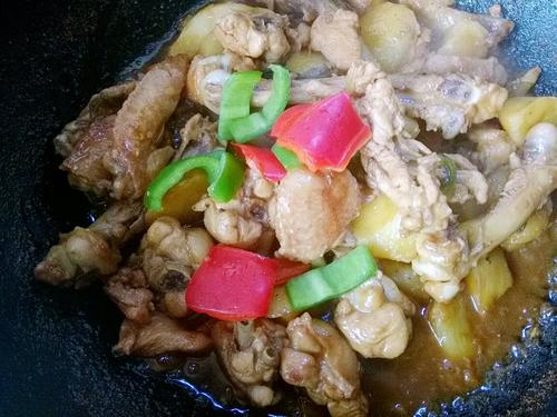 【土豆焖鸡】