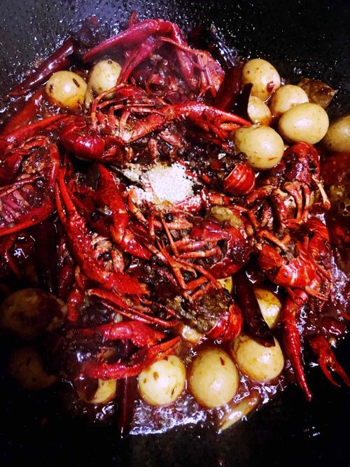 【懒人版啤酒小龙虾】