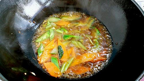 【蚝油溜肉段】