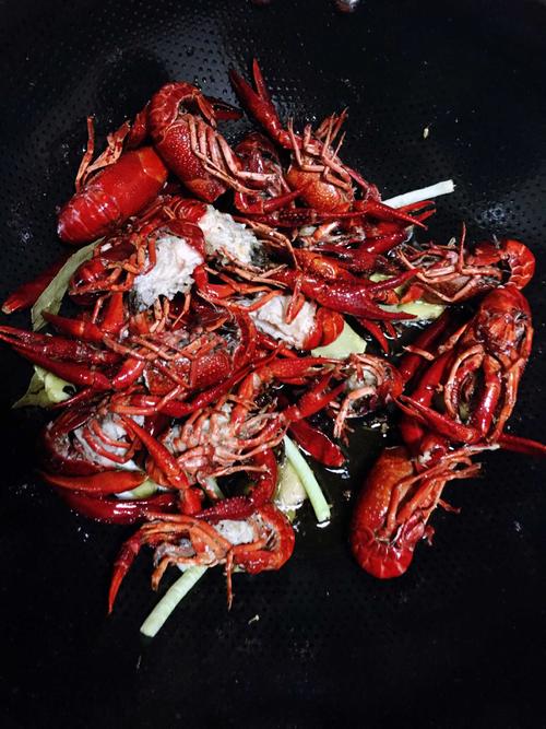 【懒人版啤酒小龙虾】