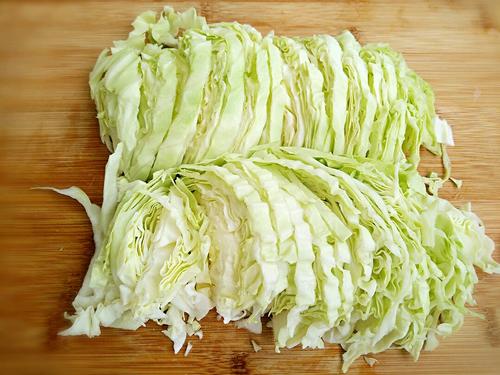 【肉末粉丝圆白菜】