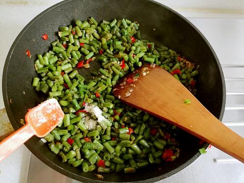 【素炒长豆角丁】