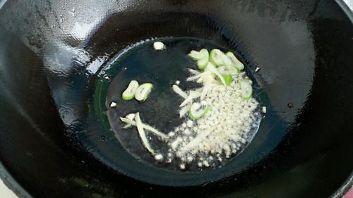 【蚝油溜肉段】